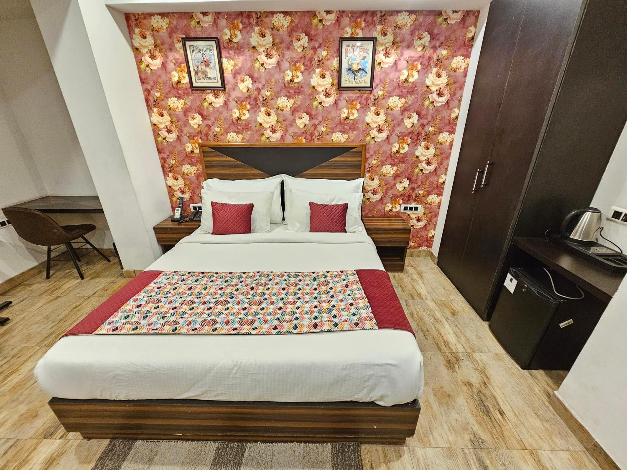 Hotel Linda Suites Near International Airport By La Casa Nueva Delhi Exterior foto